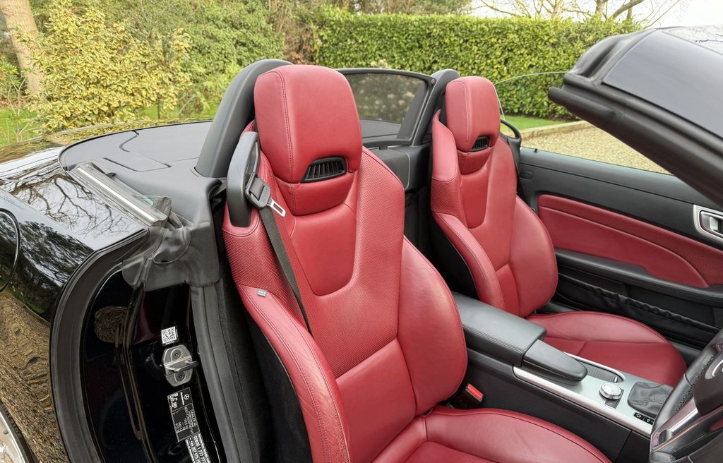 Used Mercedes-Benz SLK 2014 for sale - 78140811: Photo 24