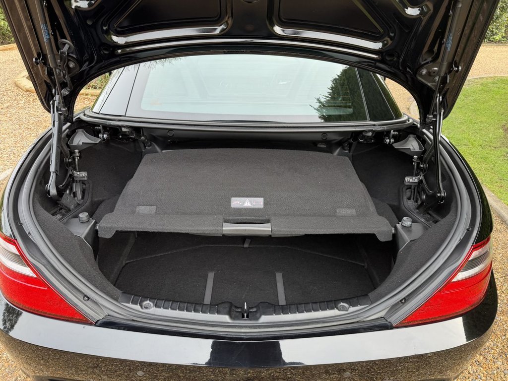 Used Mercedes-Benz SLK 2014 for sale - 78140811: Photo 27