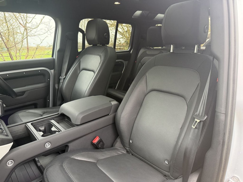 Used Land Rover Defender 110 2023 for sale - 77157401: Photo 15