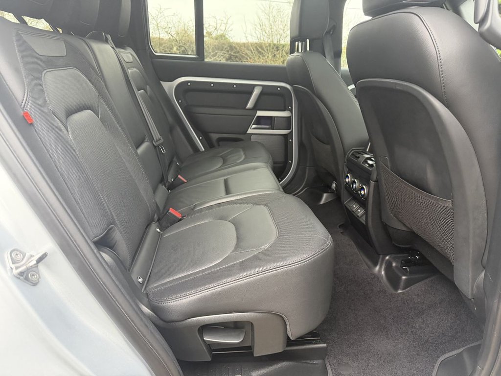 Used Land Rover Defender 110 2023 for sale - 77157401: Photo 16