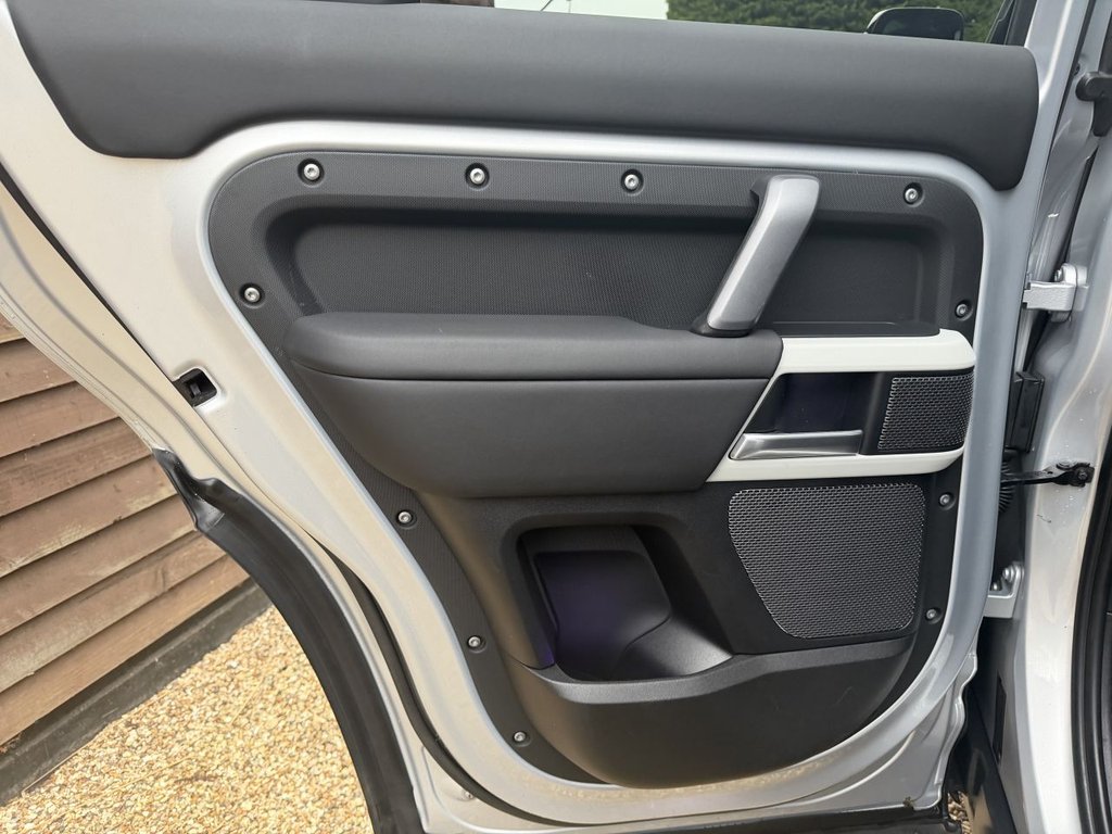 Used Land Rover Defender 110 2023 for sale - 77157401: Photo 29