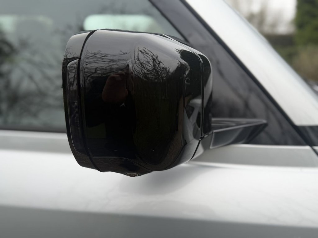 Used Land Rover Defender 110 2023 for sale - 77157401: Photo 33