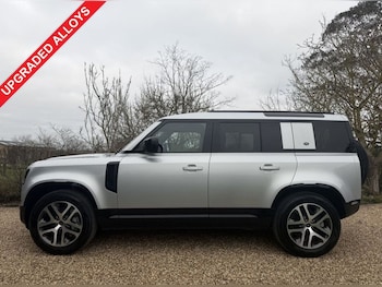 Used Land Rover Defender 110 2023 for sale - 77157401: Photo