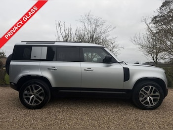 Used Land Rover Defender 110 2023 for sale - 77157401: Photo