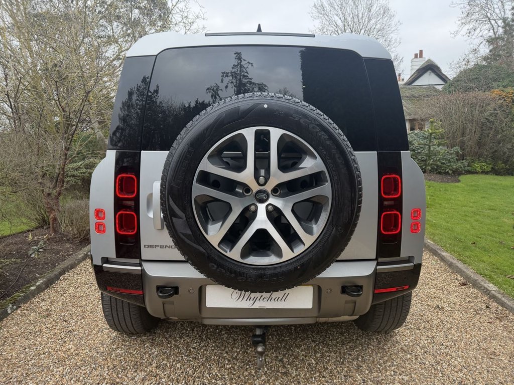 Used Land Rover Defender 110 2023 for sale - 77157401: Photo 8