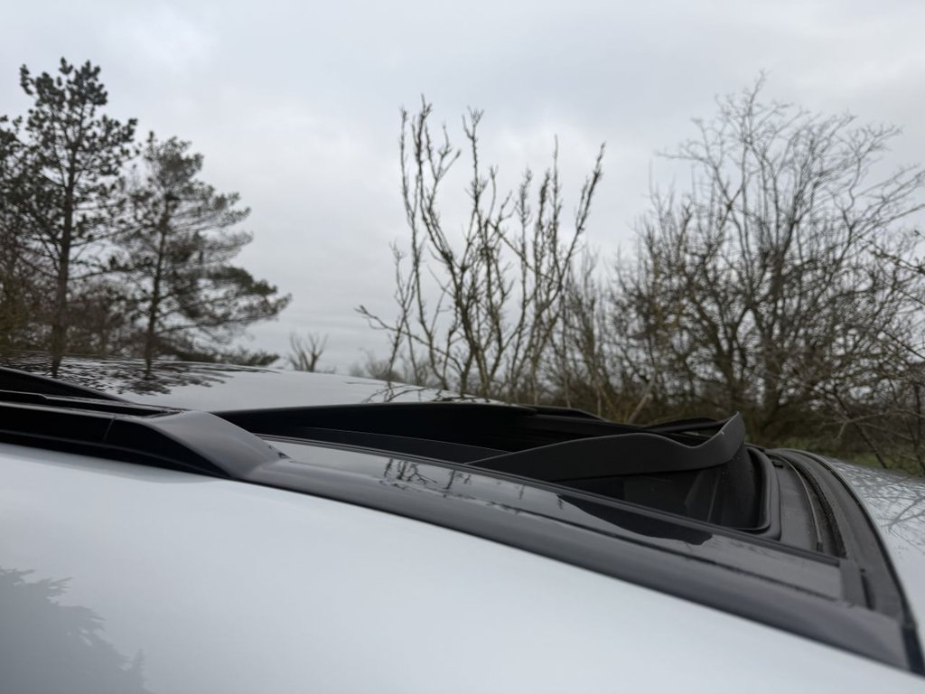 Used Land Rover Defender 110 2023 for sale - 77157401: Photo 9