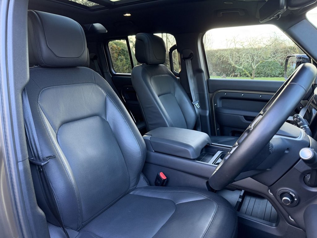 Used Land Rover Defender 2024 for sale - 77436980: Photo 10