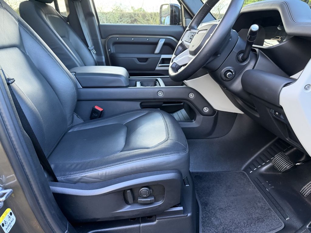 Used Land Rover Defender 2024 for sale - 77436980: Photo 11