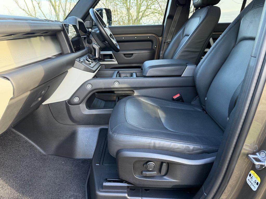 Used Land Rover Defender 2024 for sale - 77436980: Photo 13