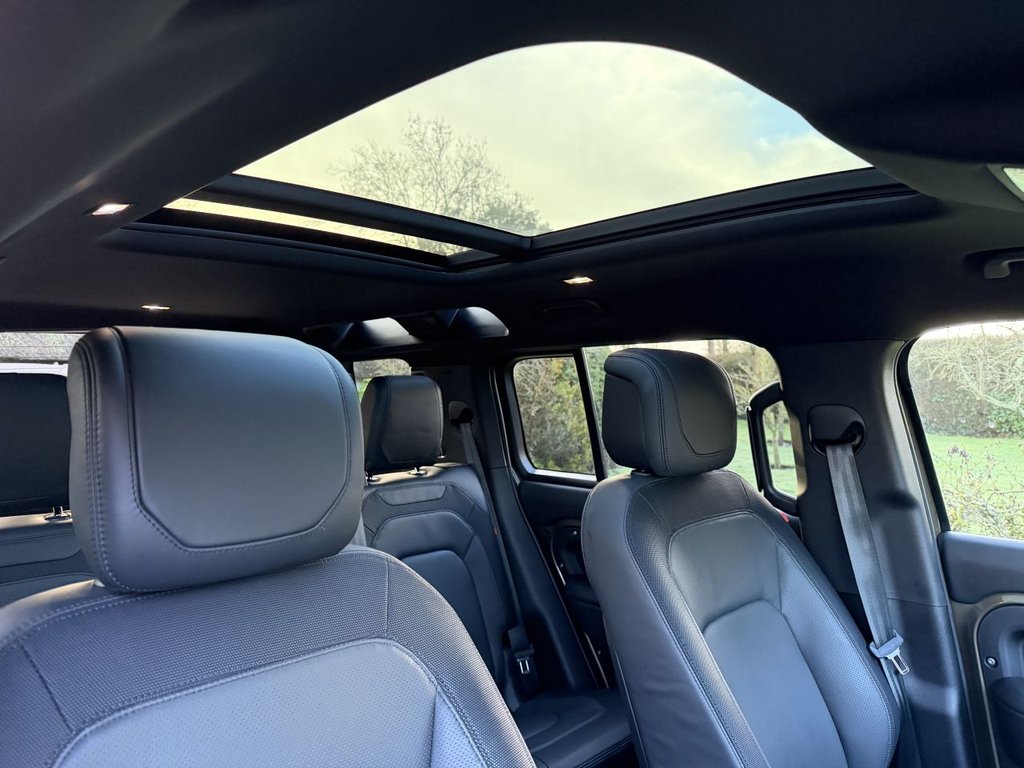 Used Land Rover Defender 2024 for sale - 77436980: Photo 15