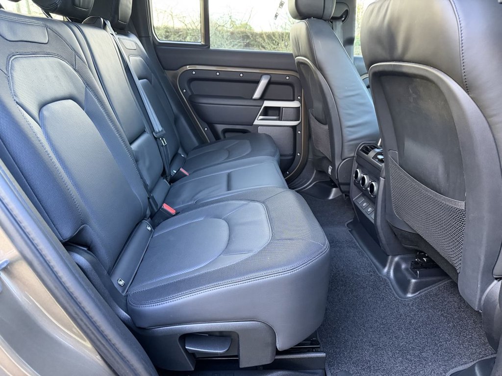 Used Land Rover Defender 2024 for sale - 77436980: Photo 18