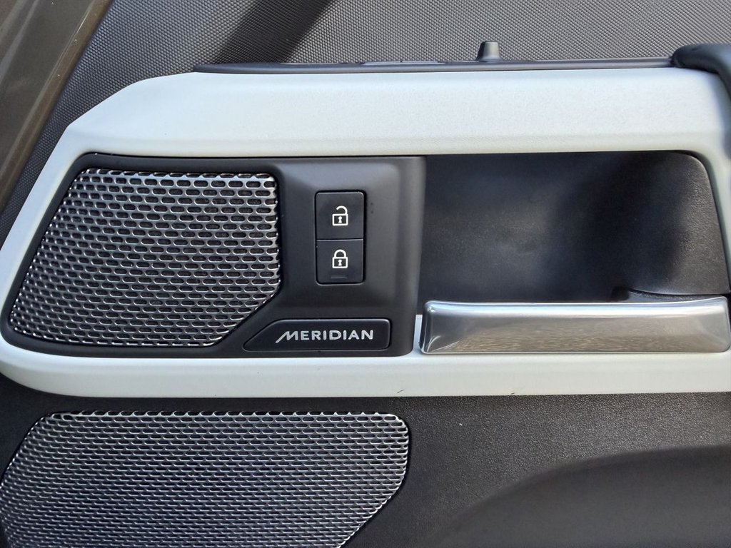 Used Land Rover Defender 2024 for sale - 77436980: Photo 28