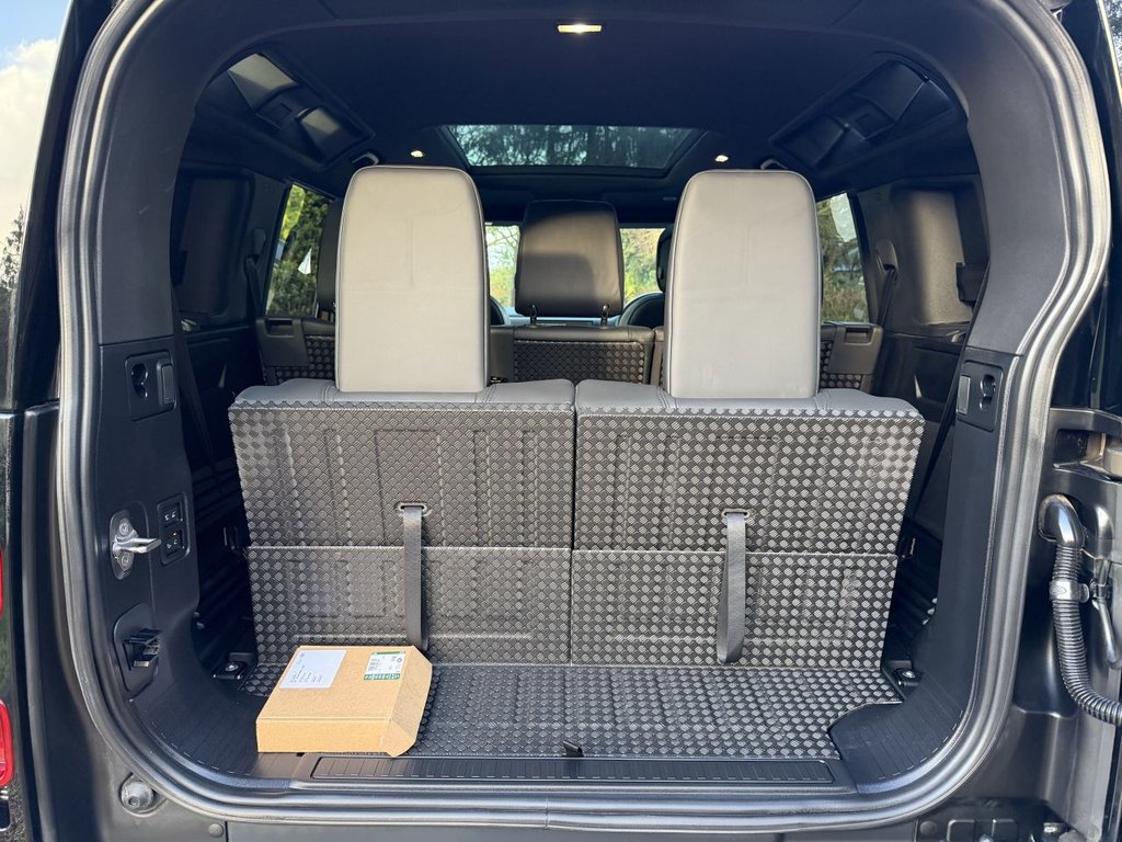 Used Land Rover Defender 2024 for sale - 77436980: Photo 31