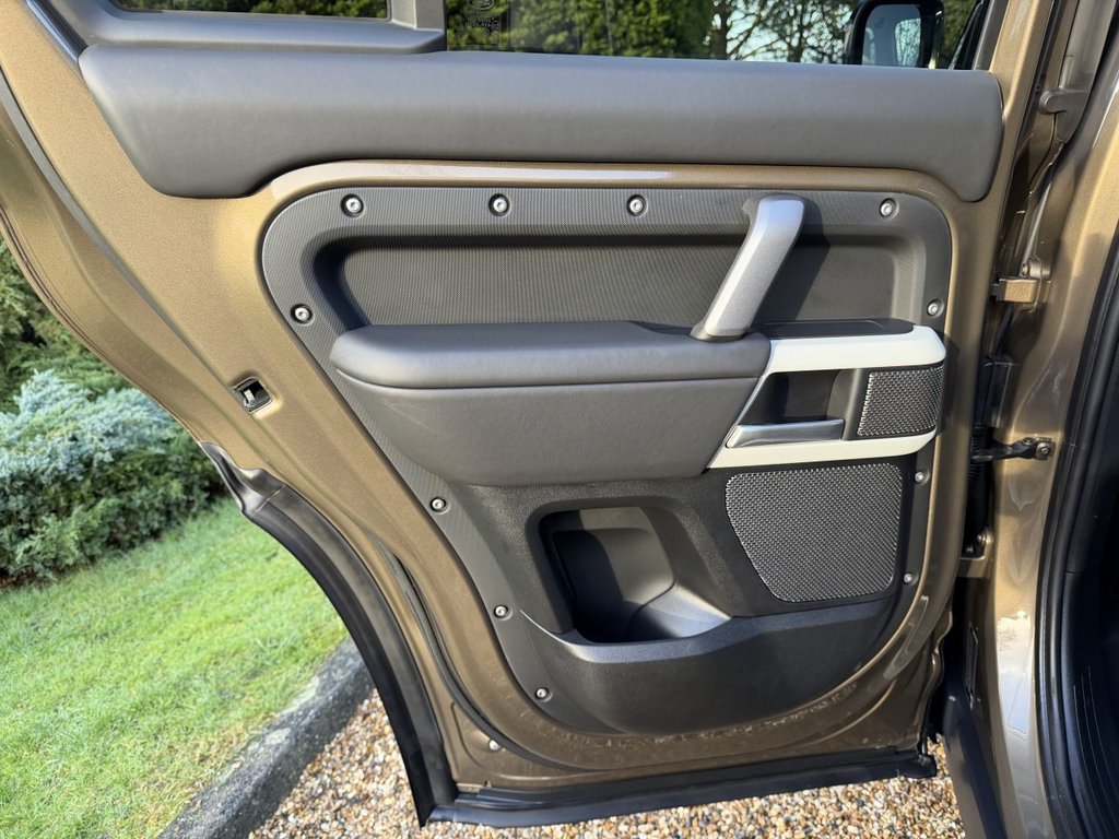Used Land Rover Defender 2024 for sale - 77436980: Photo 35