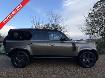 Used Land Rover Defender 2024 for sale - 77436980: Photo