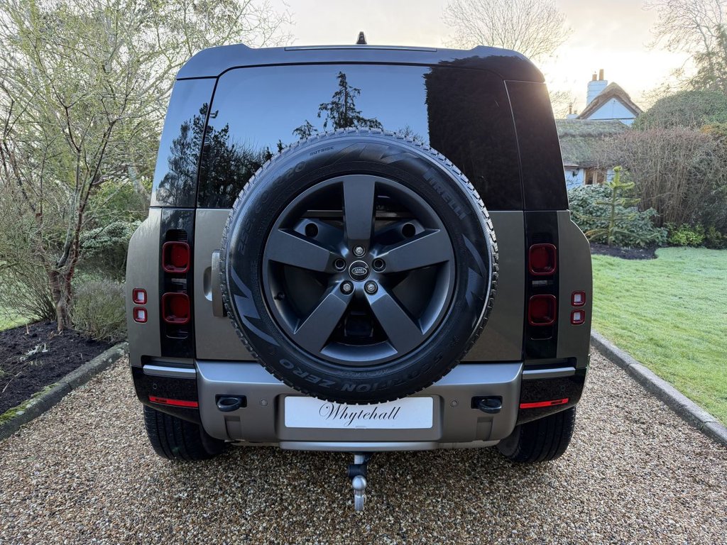 Used Land Rover Defender 2024 for sale - 77436980: Photo 8