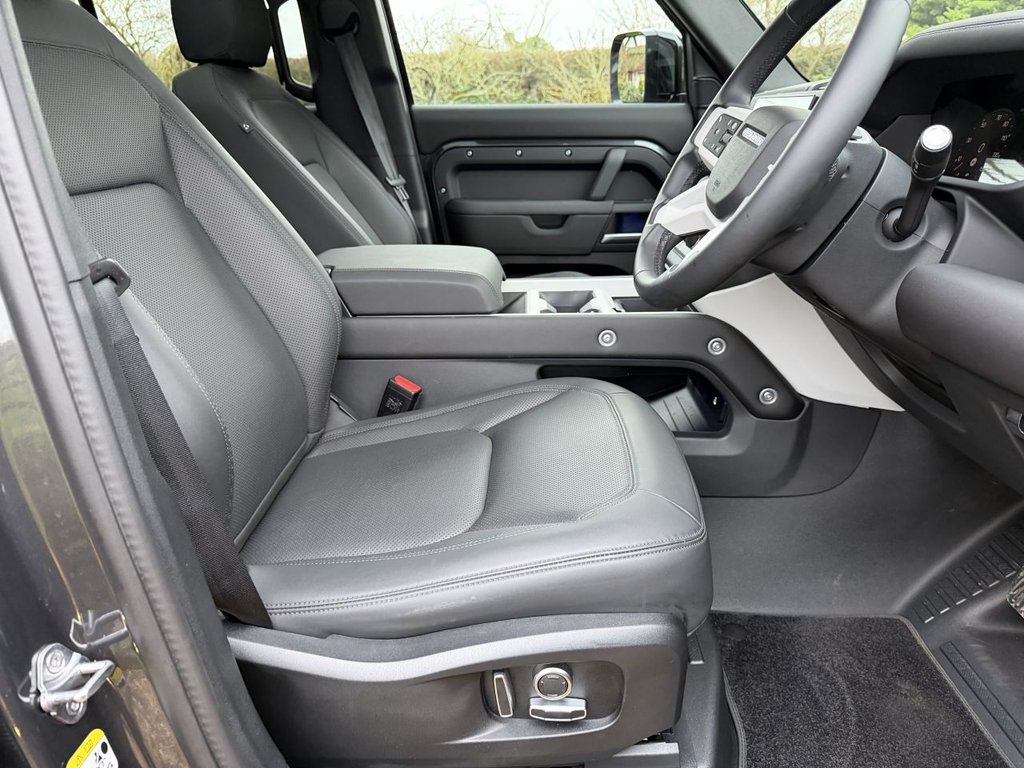 Used Land Rover Defender 2025 for sale - 77436819: Photo 10