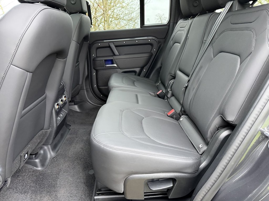Used Land Rover Defender 2025 for sale - 77436819: Photo 19