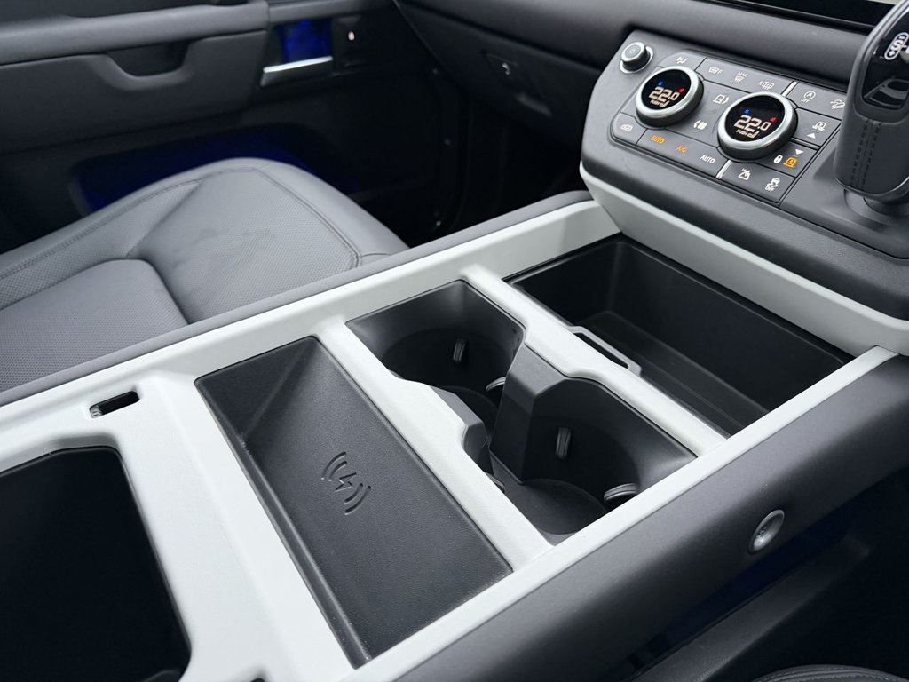 Used Land Rover Defender 2025 for sale - 77436819: Photo 32