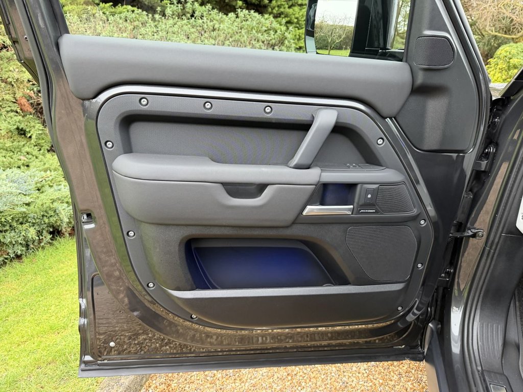 Used Land Rover Defender 2025 for sale - 77436819: Photo 35