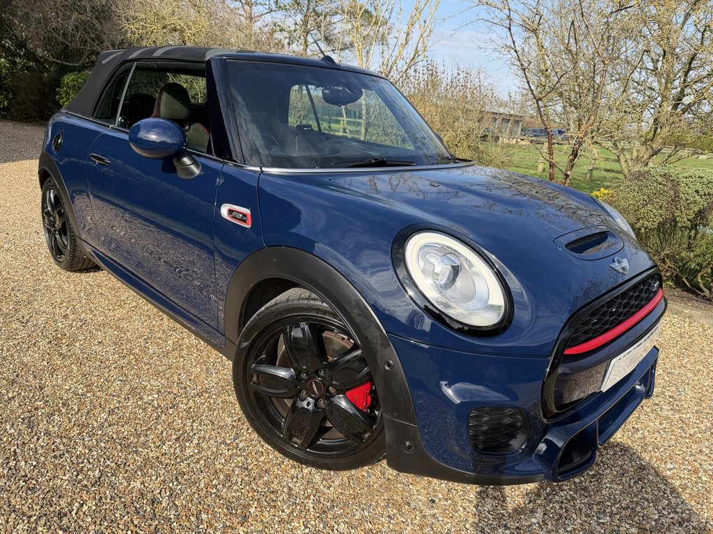 Used MINI Convertible 2017 for sale - 77739708: Photo 2