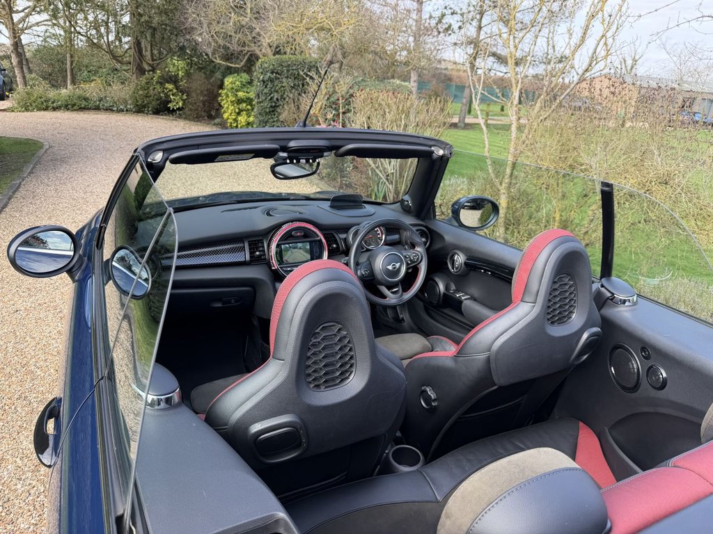 Used MINI Convertible 2017 for sale - 77739708: Photo 23