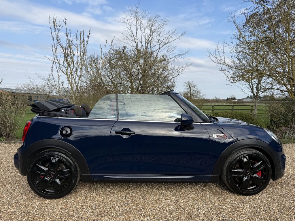 Used MINI Convertible 2017 for sale - 77739708: Photo 32