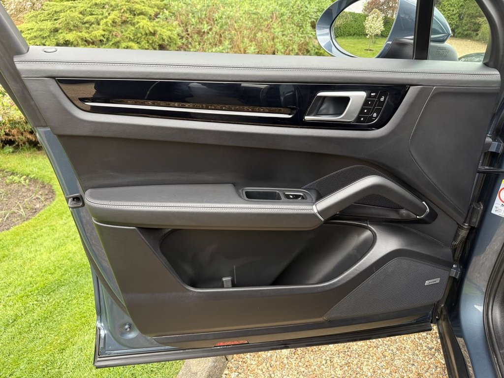 Used Porsche Cayenne 2019 for sale - 77436598: Photo 25