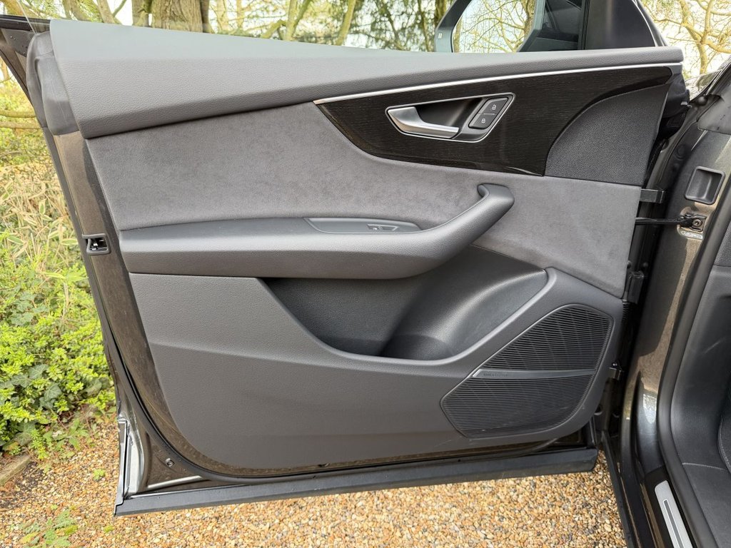 Used Audi Q8 2025 for sale - 78030267: Photo 33