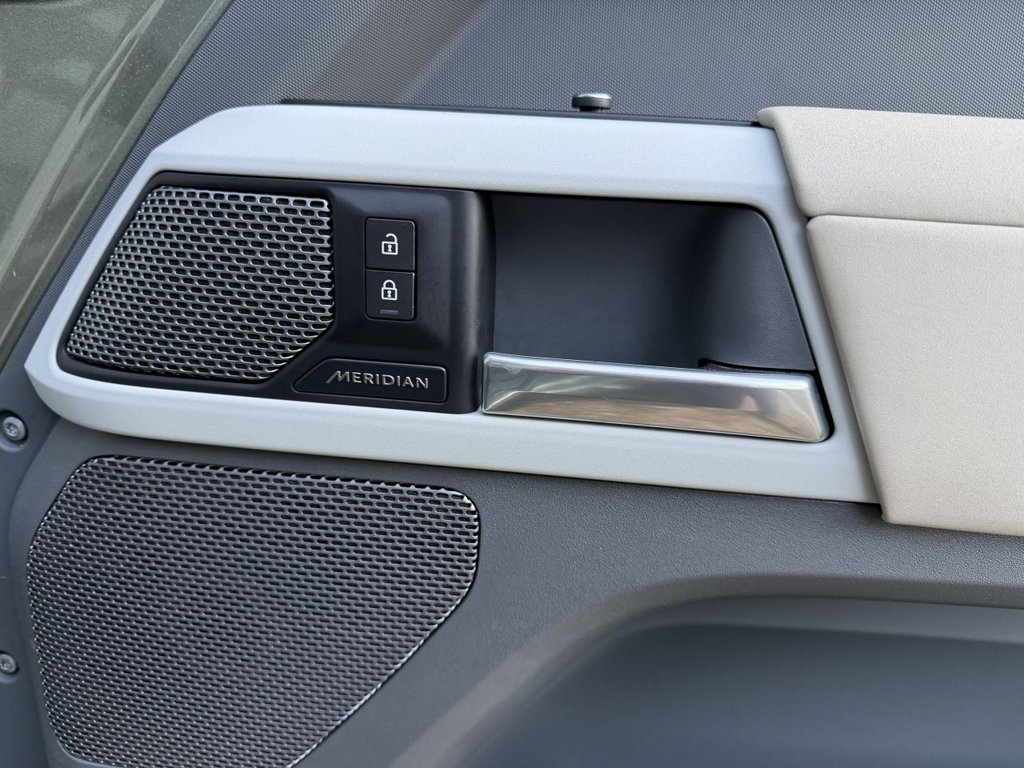 Used Land Rover Defender 2021 for sale - 77506971: Photo 20