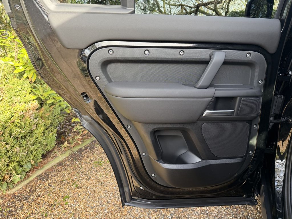 Used Land Rover Defender 2025 for sale - 77436412: Photo 31