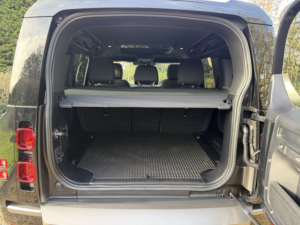 Used Land Rover Defender 2025 for sale - 77436412: Photo 33