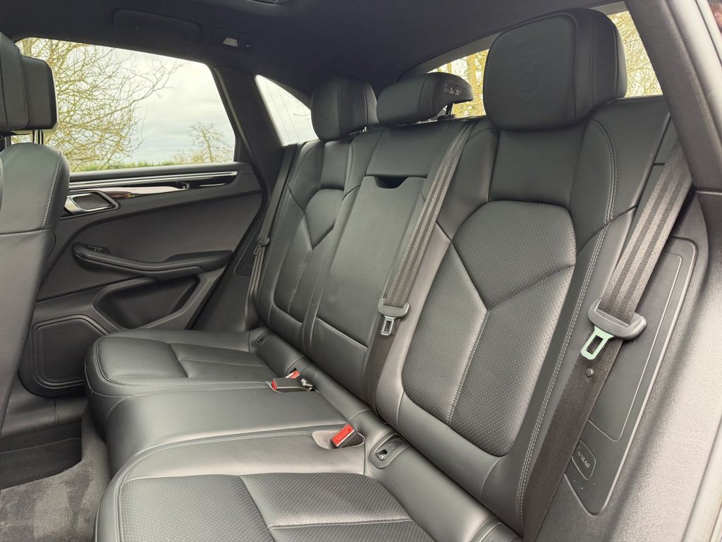 Used Porsche Macan 2019 for sale - 77680835: Photo 19