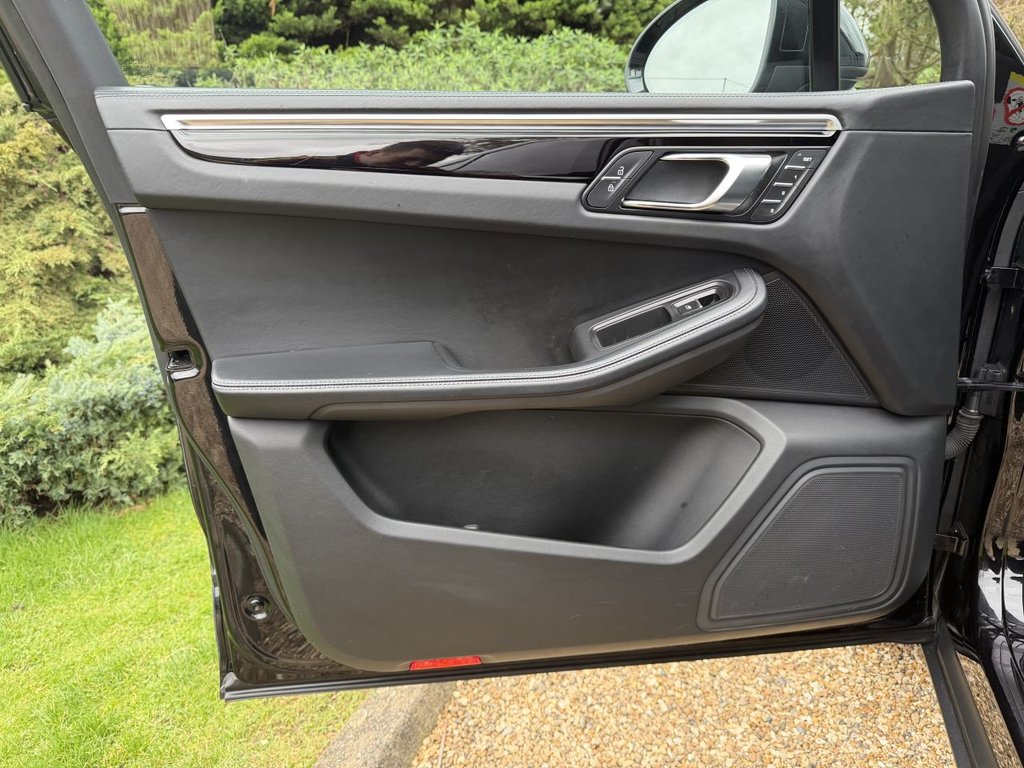 Used Porsche Macan 2019 for sale - 77680835: Photo 27