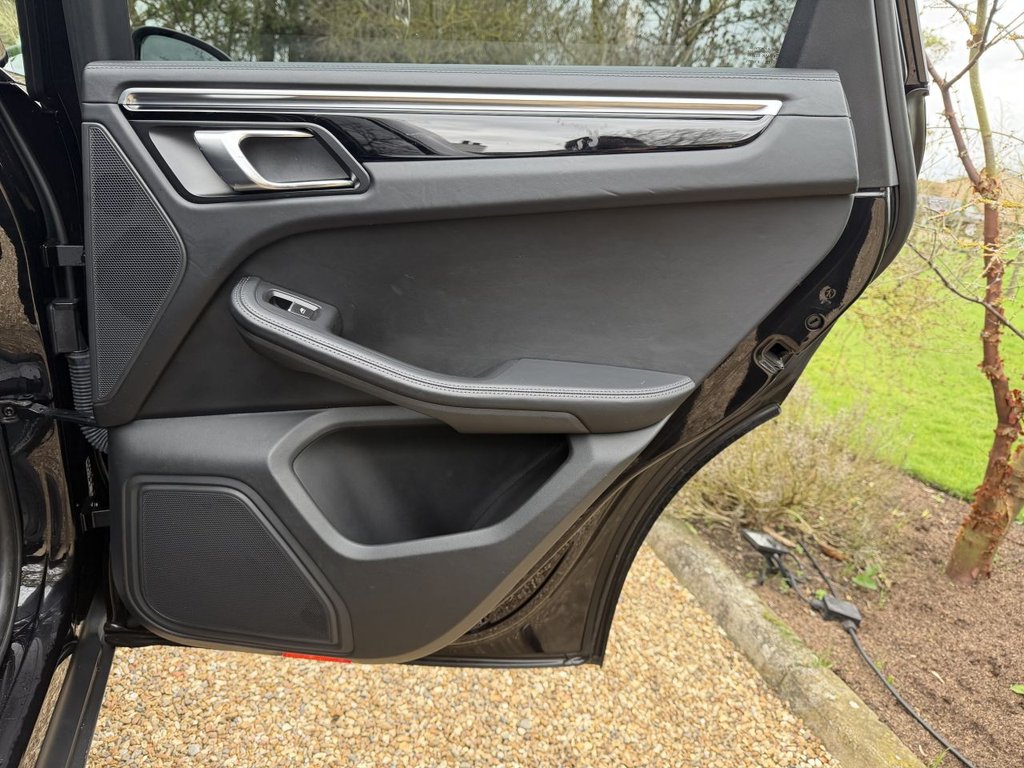 Used Porsche Macan 2019 for sale - 77680835: Photo 28