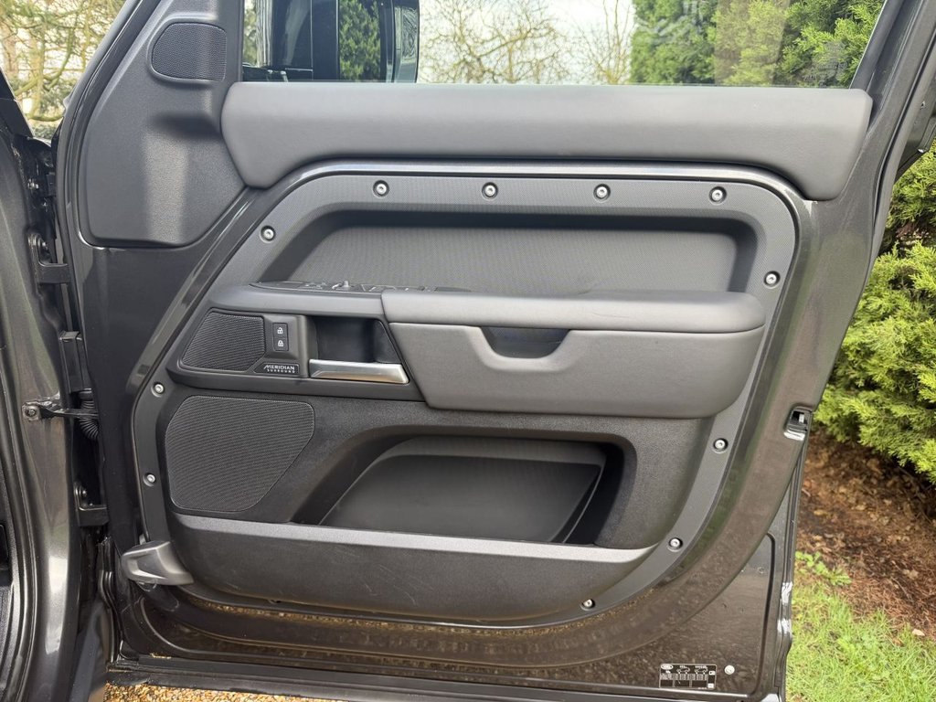 Used Land Rover Defender 2024 for sale - 77499201: Photo 28