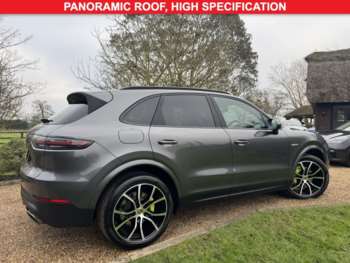 Used Porsche Cayenne 2020 for sale - 74722016: Photo
