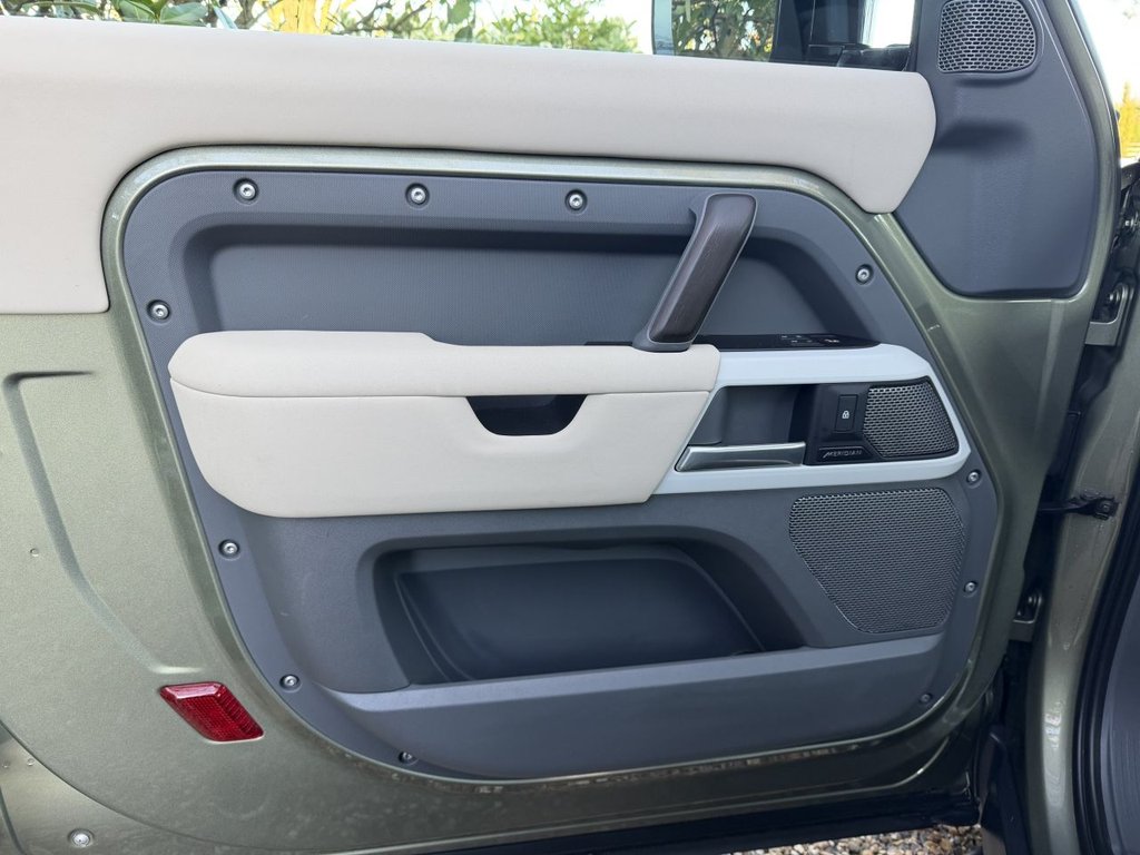 Used Land Rover Defender 2021 for sale - 77436649: Photo 27