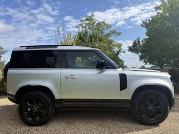 Used Land Rover Defender 2023 for sale - 75068181: Photo