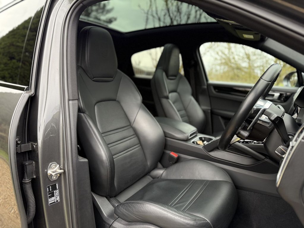 Used Porsche Cayenne 2020 for sale - 77157396: Photo 14