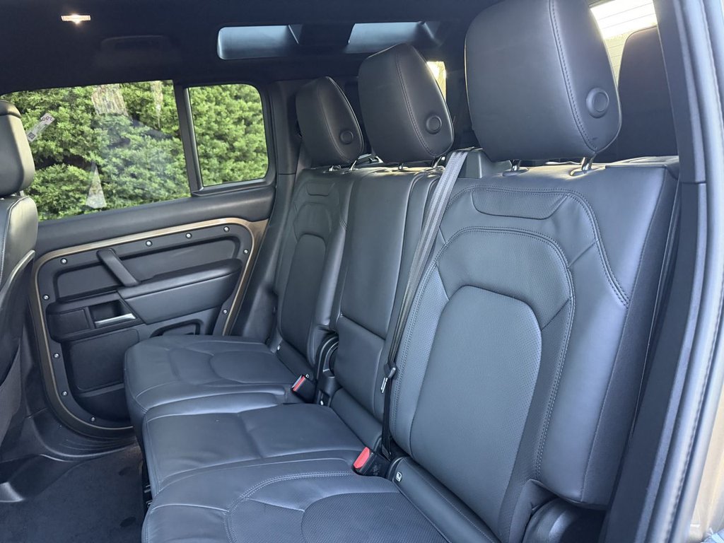 Used Land Rover Defender 110 2024 for sale - 77157416: Photo 18