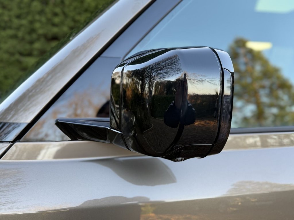 Used Land Rover Defender 110 2024 for sale - 77157416: Photo 35