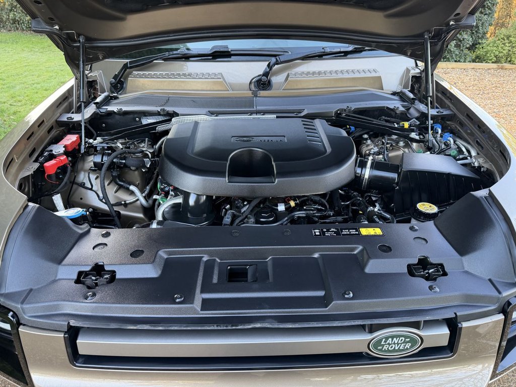 Used Land Rover Defender 110 2024 for sale - 77157416: Photo 37