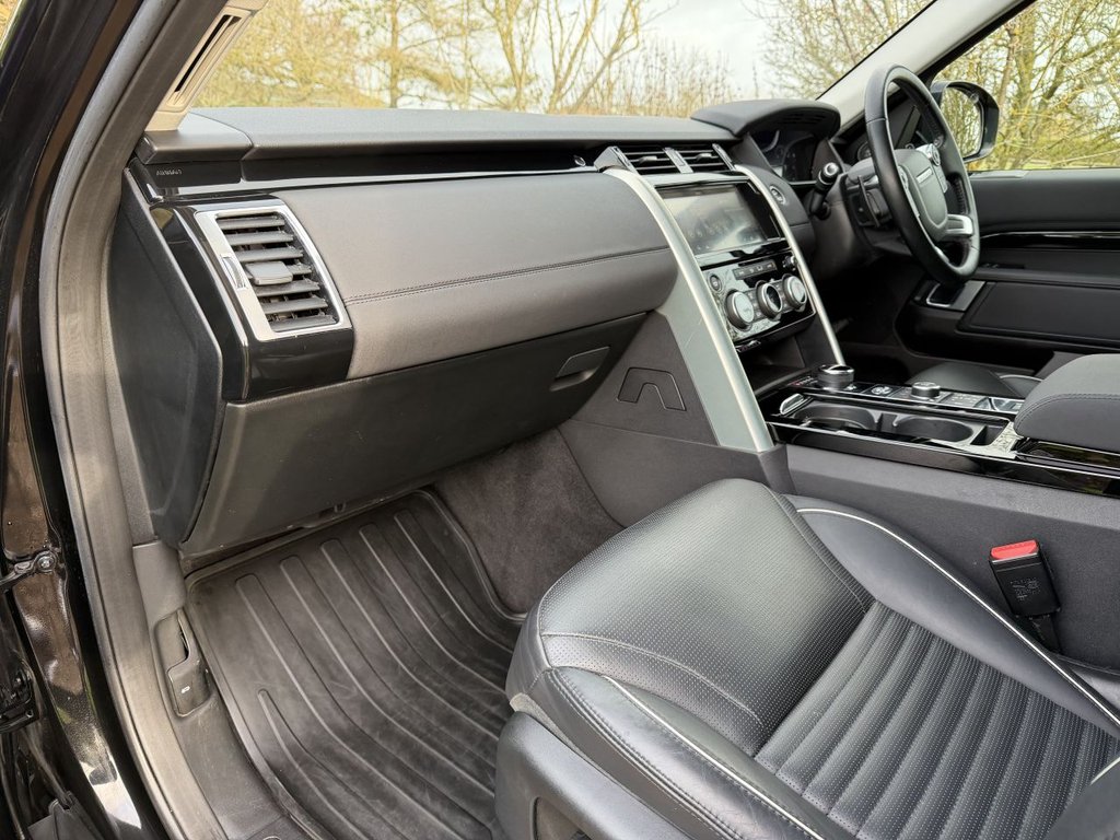 Used Land Rover Discovery 5 2018 for sale - 77621020: Photo 11