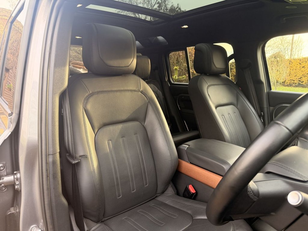 Used Land Rover Defender 2024 for sale - 78044607: Photo 13
