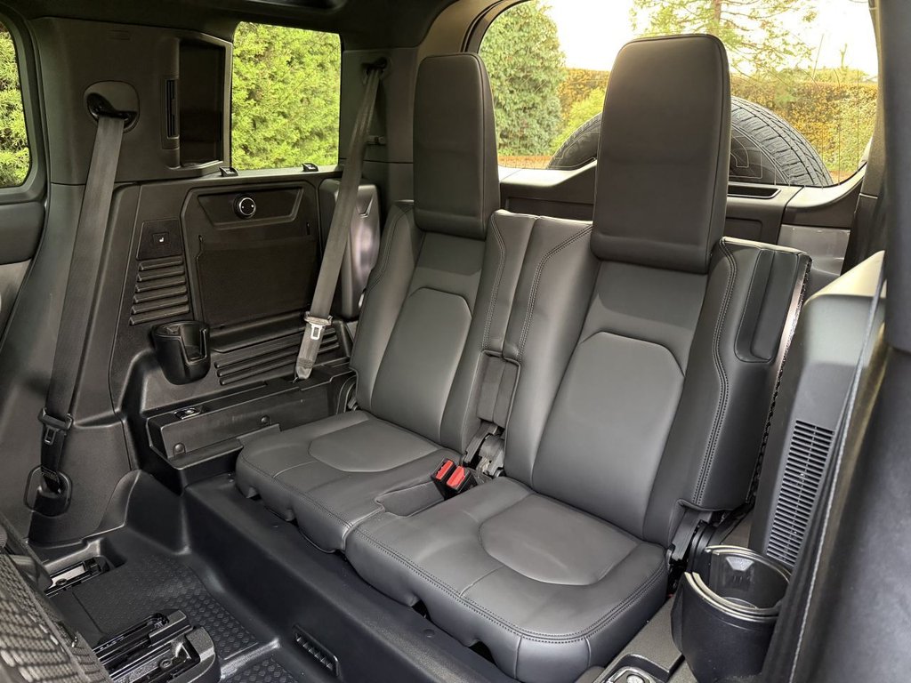 Used Land Rover Defender 2024 for sale - 78044607: Photo 18