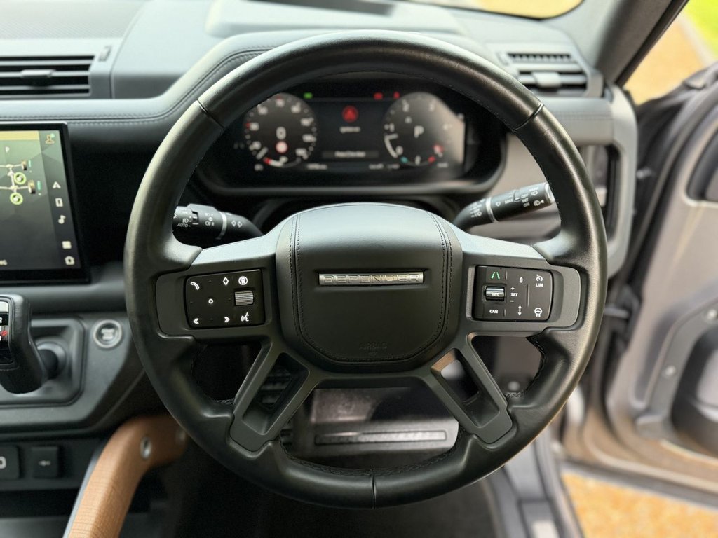 Used Land Rover Defender 2024 for sale - 78044607: Photo 32
