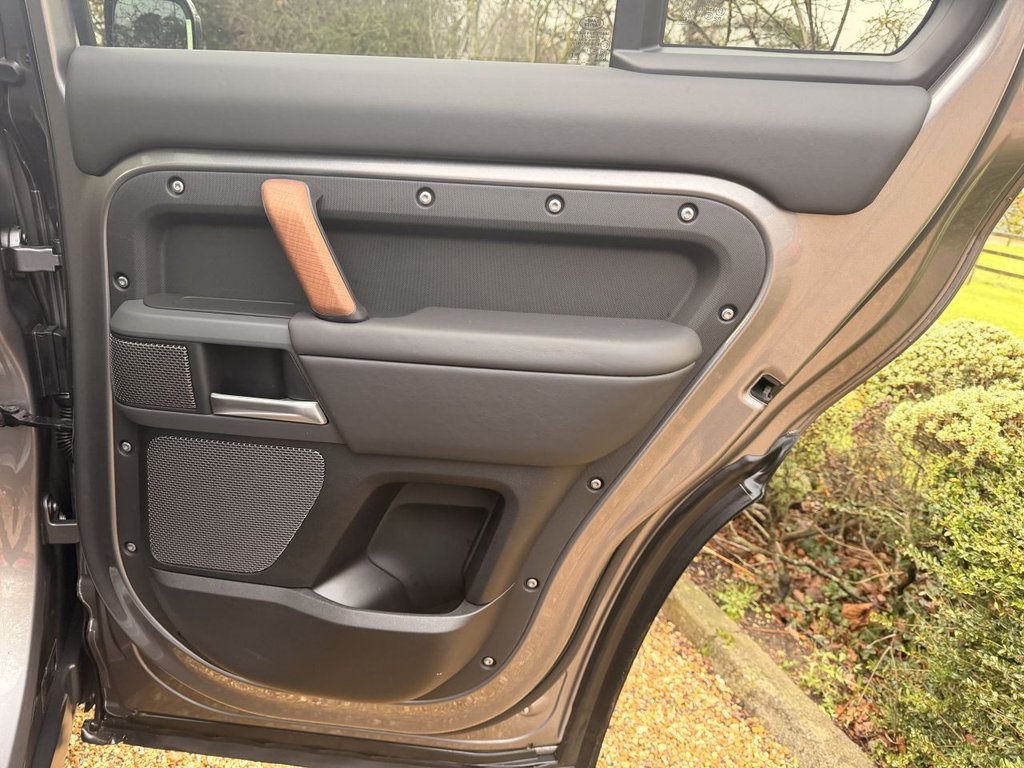 Used Land Rover Defender 2024 for sale - 78044607: Photo 35