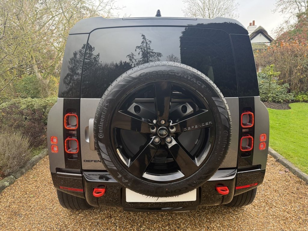 Used Land Rover Defender 2024 for sale - 78044607: Photo 8