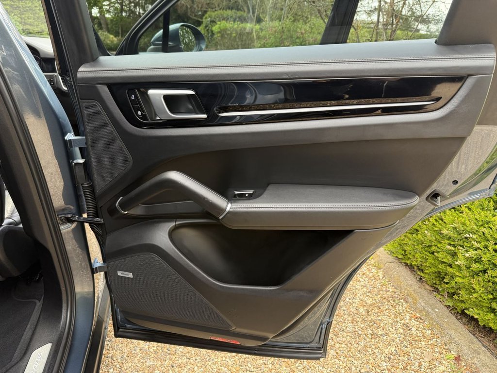 Used Porsche Cayenne 2019 for sale - 77356429: Photo 22